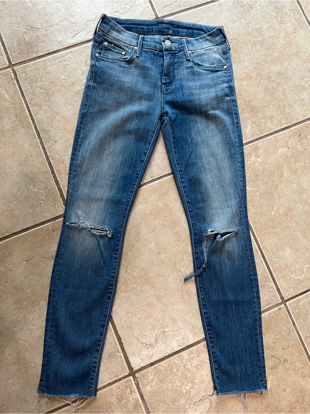 MOTHER Looker Ankle Fray jeans